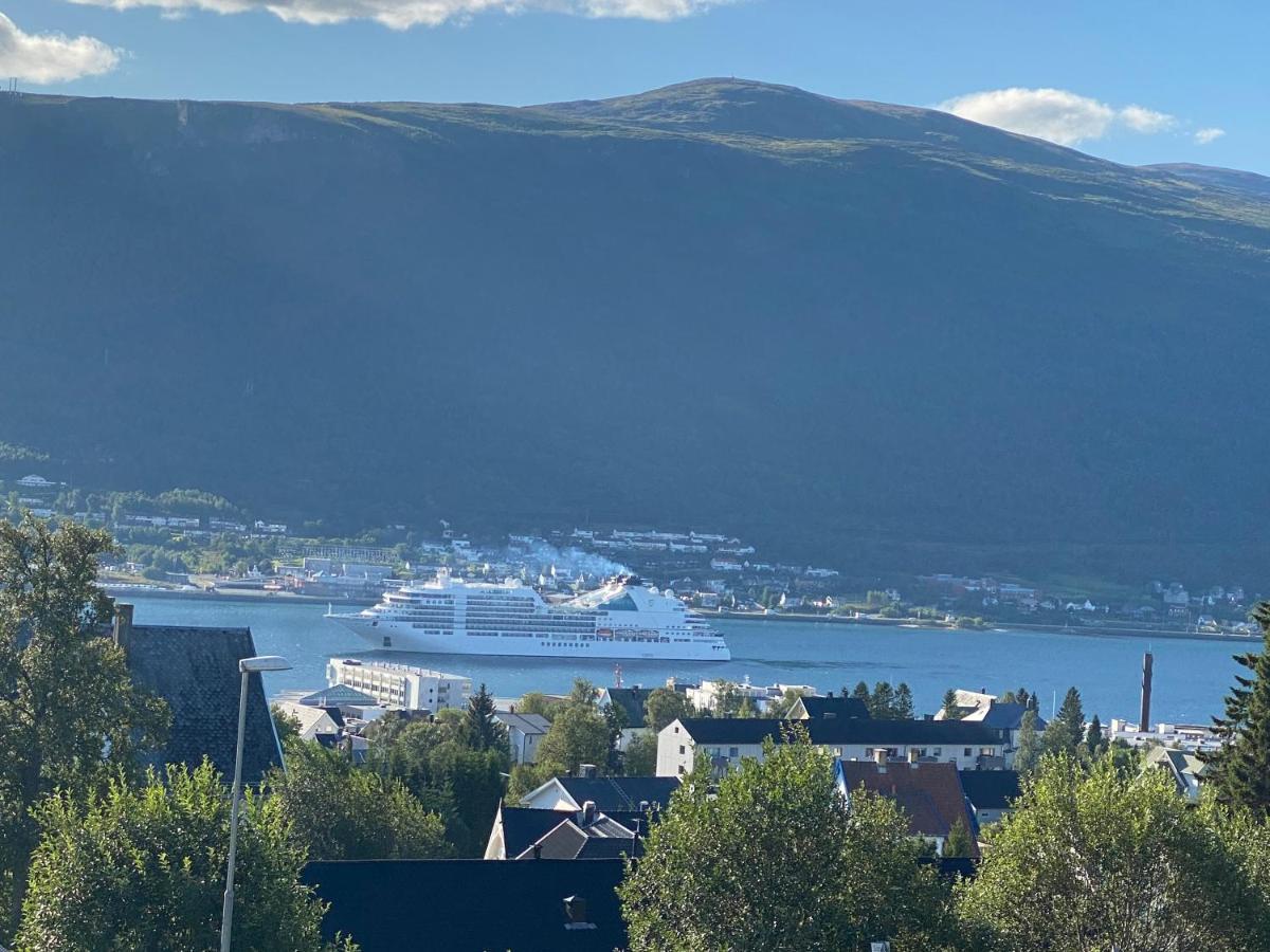 Sentral 4-Roms Leilighet I Trollbakken Tromsø Buitenkant foto